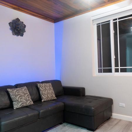 Soak'D Pineapple Villa Berrydale Exterior foto