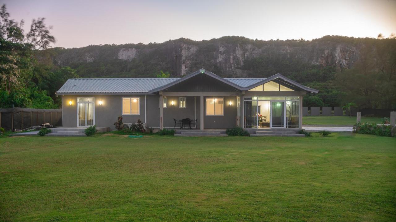Soak'D Pineapple Villa Berrydale Exterior foto